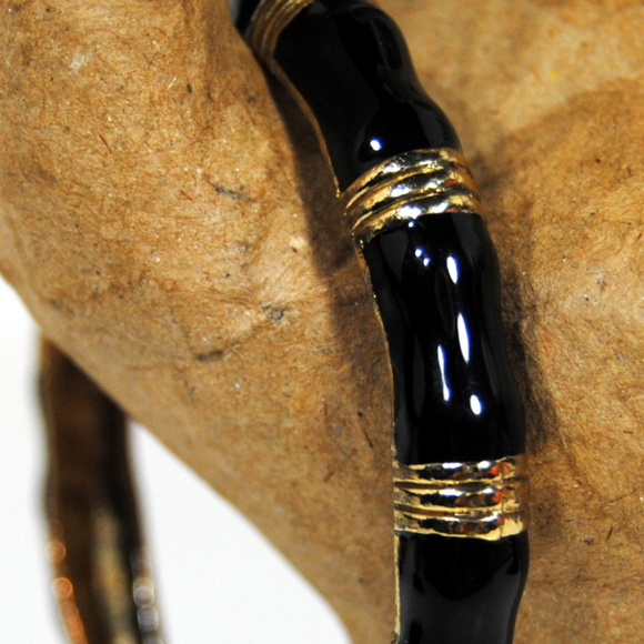 Vintage Goldtone Metal with Black Overlay Bracelet - Picture 3 of 4